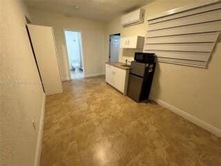 Add a Property; Renter Tools. . Efficiency for rent in hialeah 500